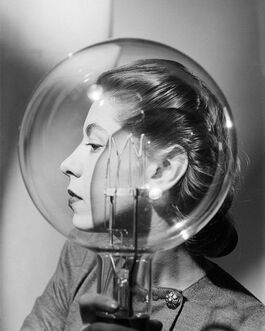 Relaxed Hours: Lee Miller