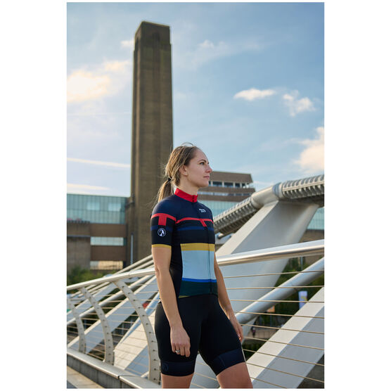 Women's Spencer cycling jersey outdoors