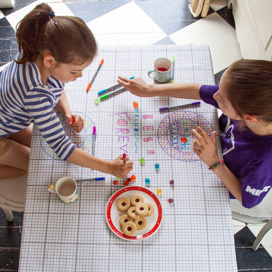 Colour in table cloth