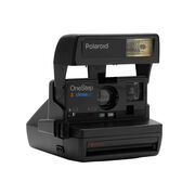 Polaroid 600 Close Up camera