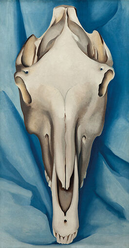 Georgia O'Keeffe: Horse's Skull on Blue