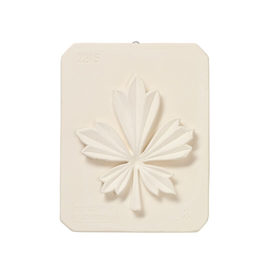 Decorative leaf plaster cast plaque