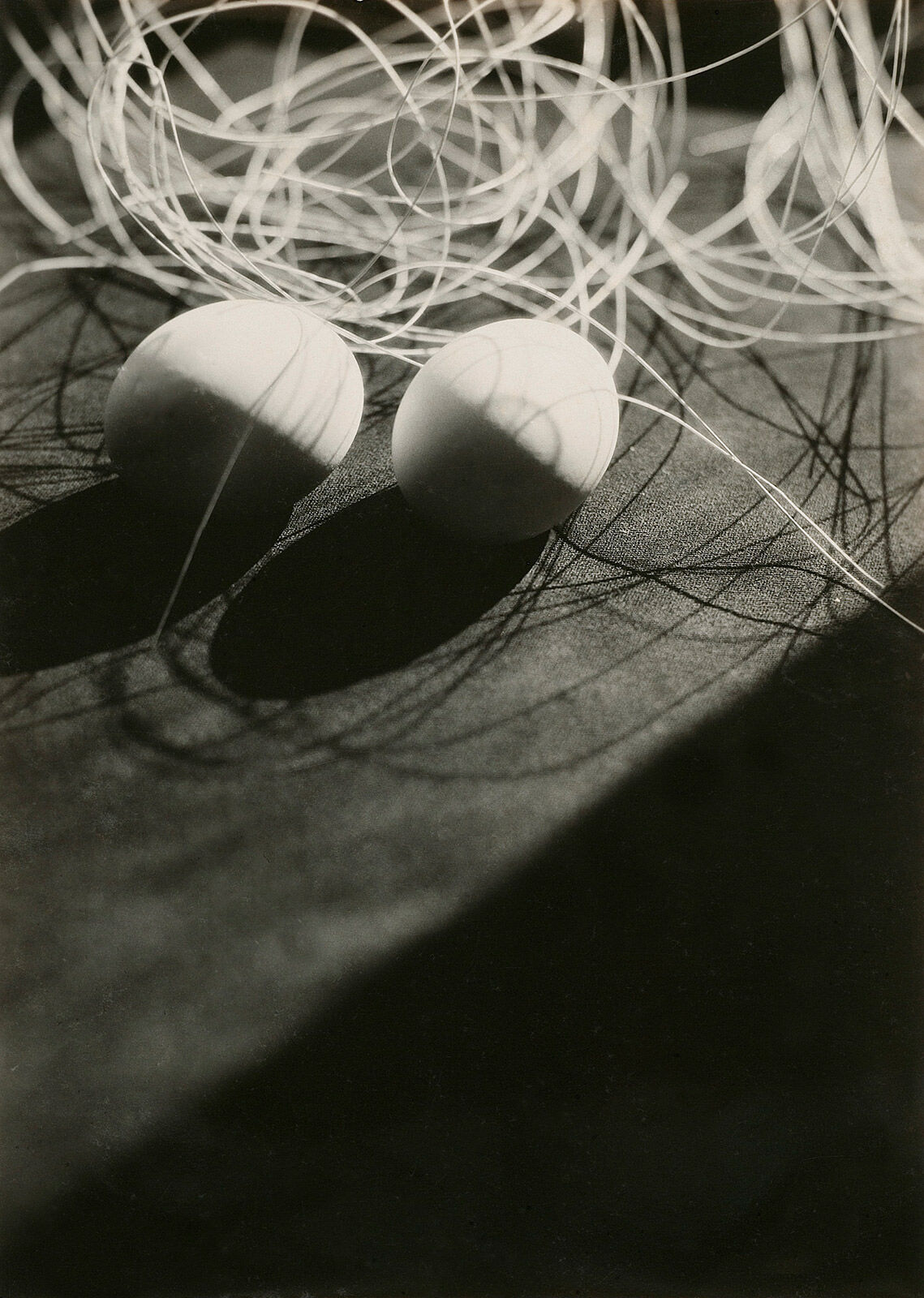 Yamawaki Iwao, Untitled (Composition with eggs and string, Bauhaus)