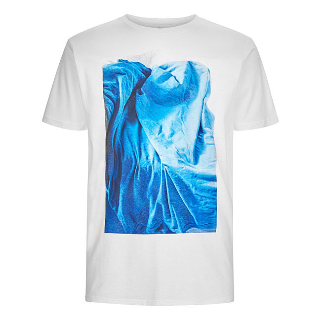 Wolfgang Tillmans Faltenwurf t-shirt | Exhibitions | Tate Shop | Tate