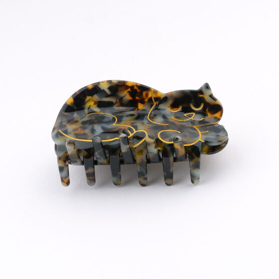 Tortoiseshell cat hair claw