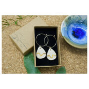 Teardrop hoop earrings