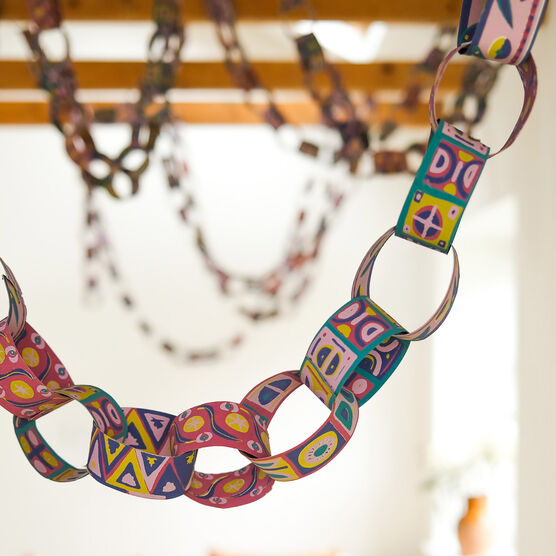 East End Press paper chain kit