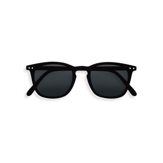 Black square sunglasses