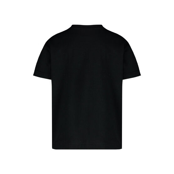 black gildan shirt